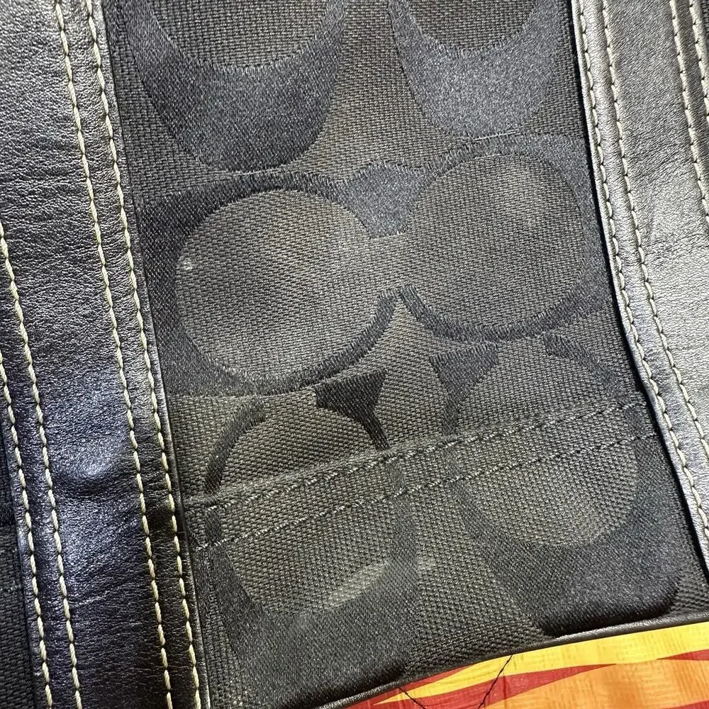 Coach faded black